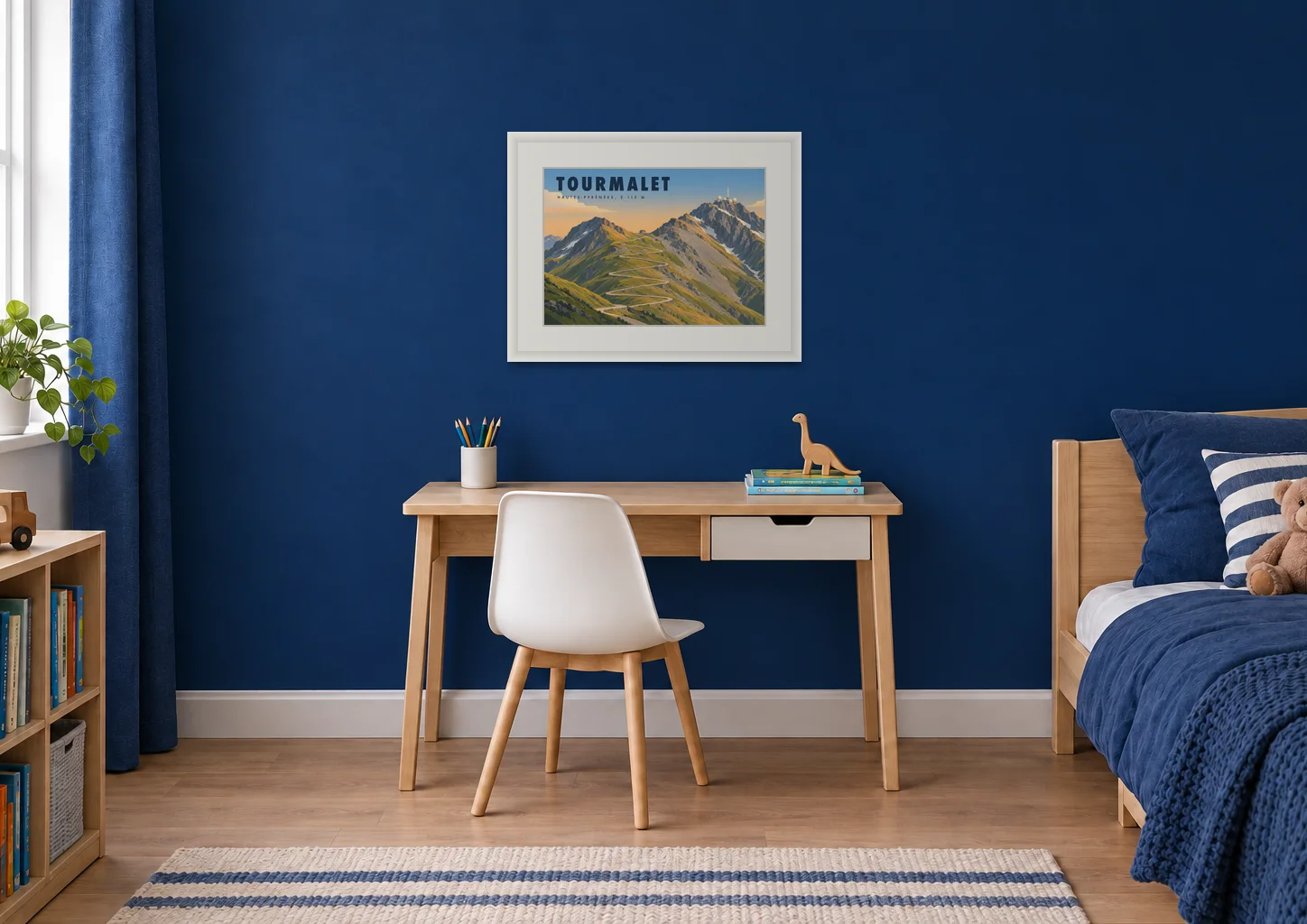 Affiche col du Tourmalet « Le col du Tourmalet » en A3, encadrée dans une chambre, déco contemporaine